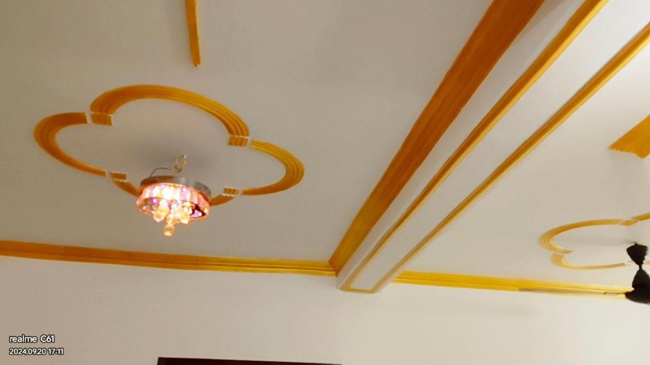 Ganga Paying Guest House فاراناسي الغرفة الصورة