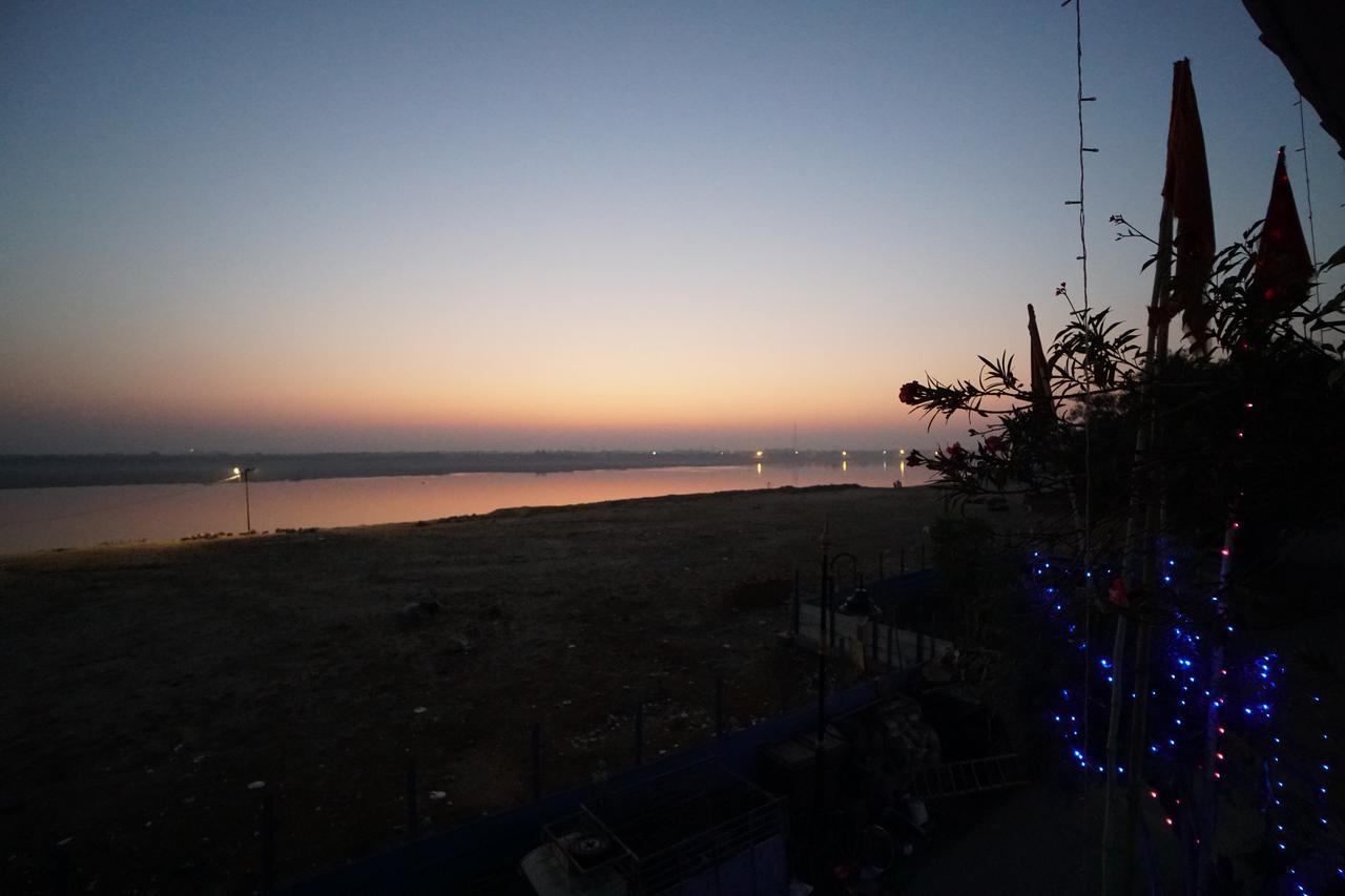 Ganga Paying Guest House فاراناسي المظهر الخارجي الصورة