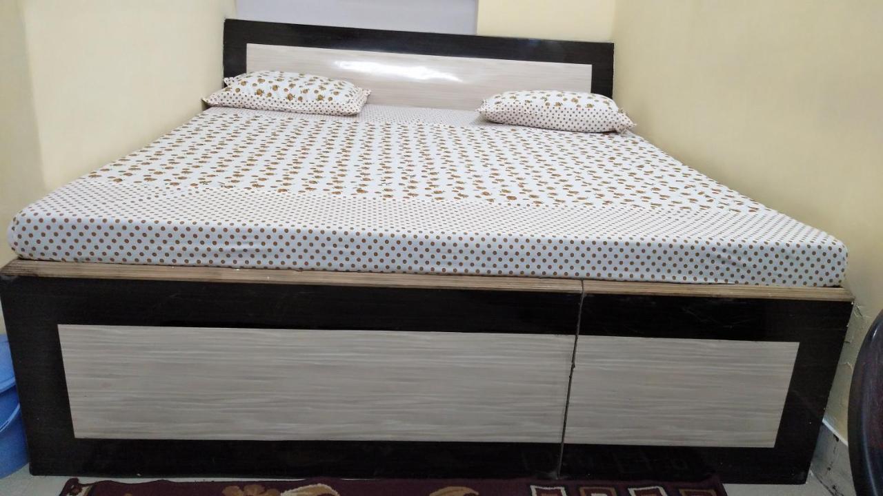 Ganga Paying Guest House فاراناسي المظهر الخارجي الصورة