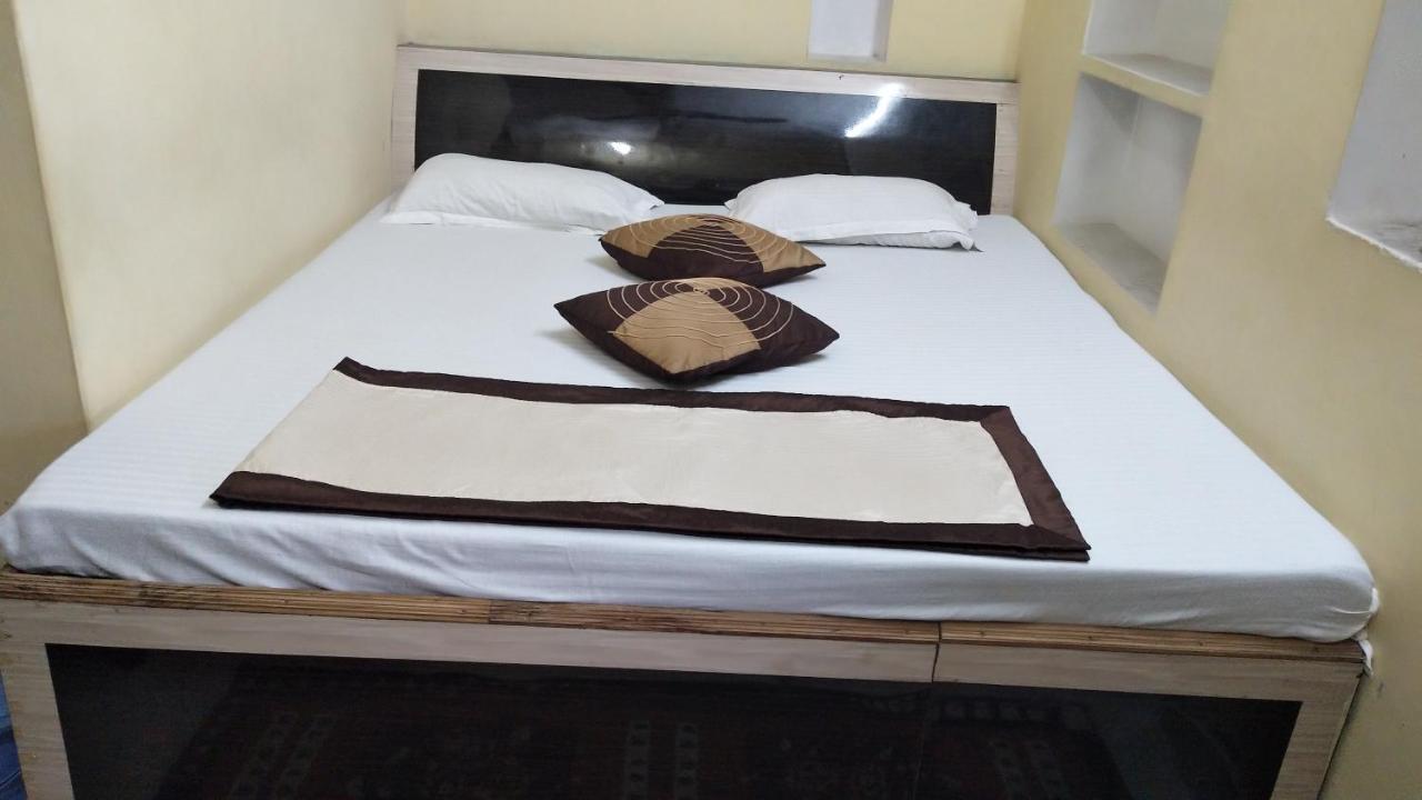 Ganga Paying Guest House فاراناسي المظهر الخارجي الصورة